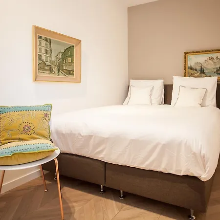 348 Suites Short Apartment The Hague