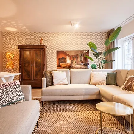 348 Suites Short Apartment